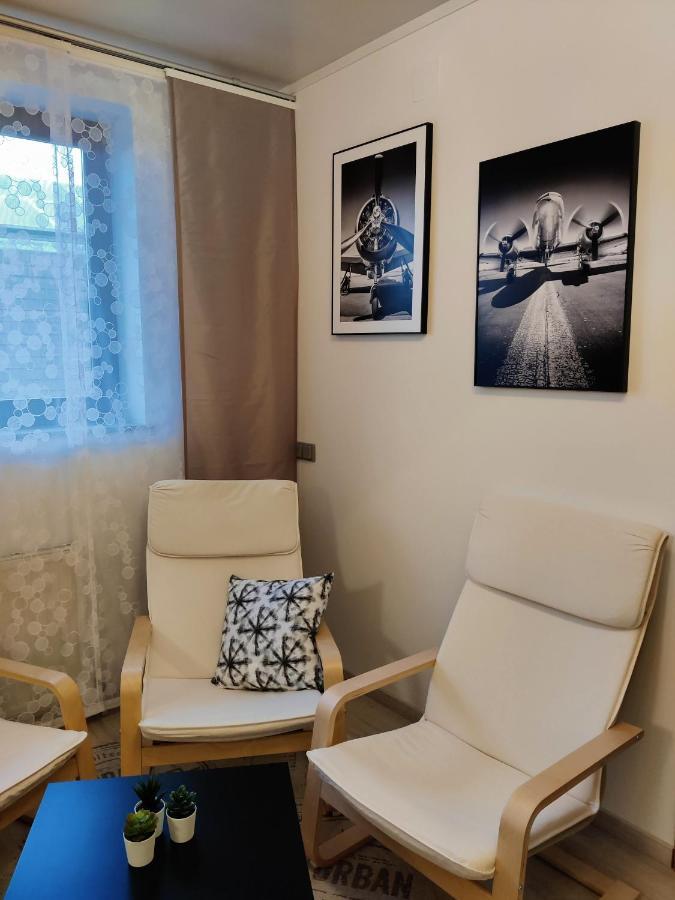 Holiday Home In Quiet Beautiful Area With Two Separate, Modern, Furnished Apartments Deutsch-Wagram Exterior photo
